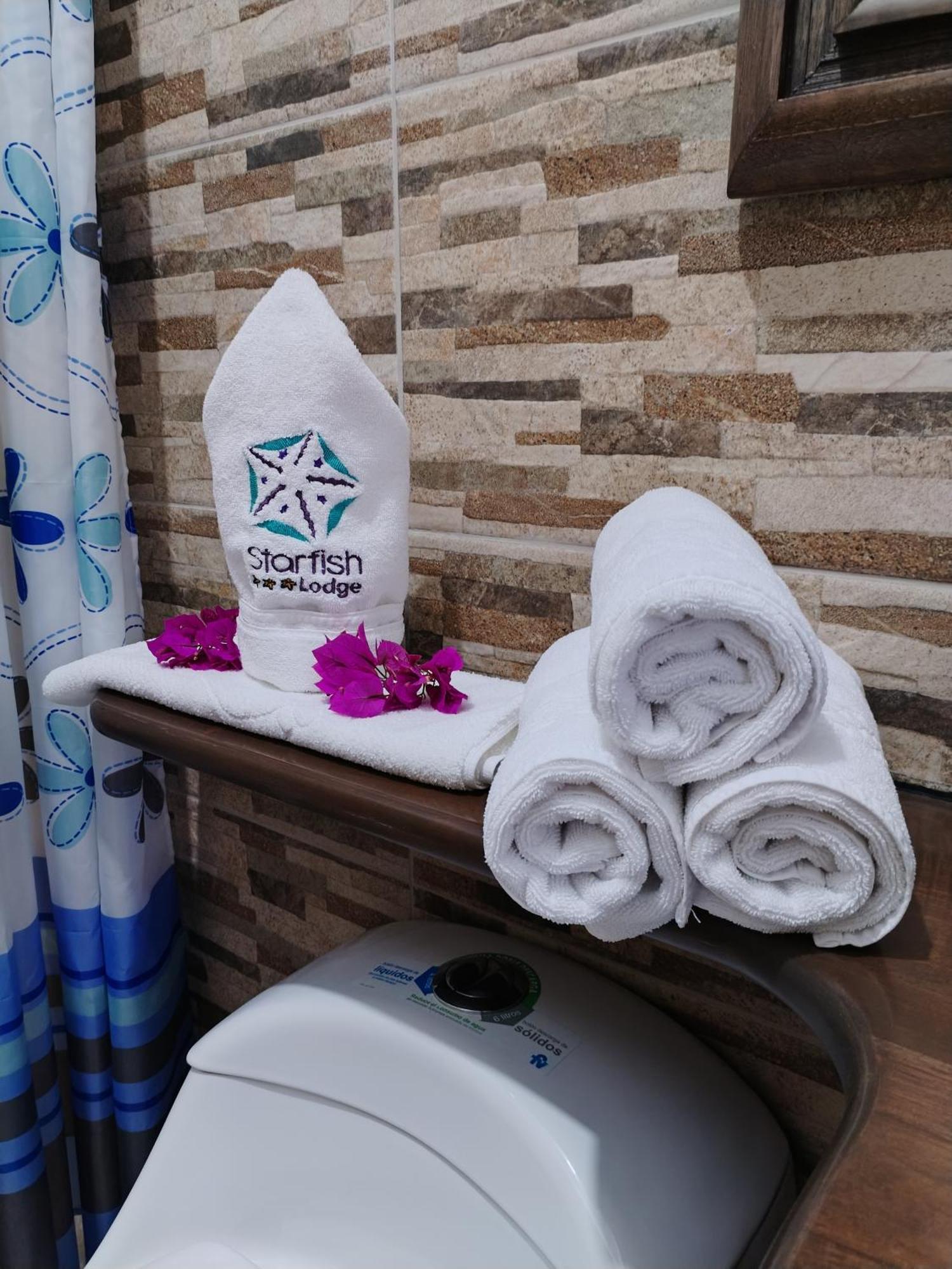 Hotel Starfish Puerto Villamil Kültér fotó