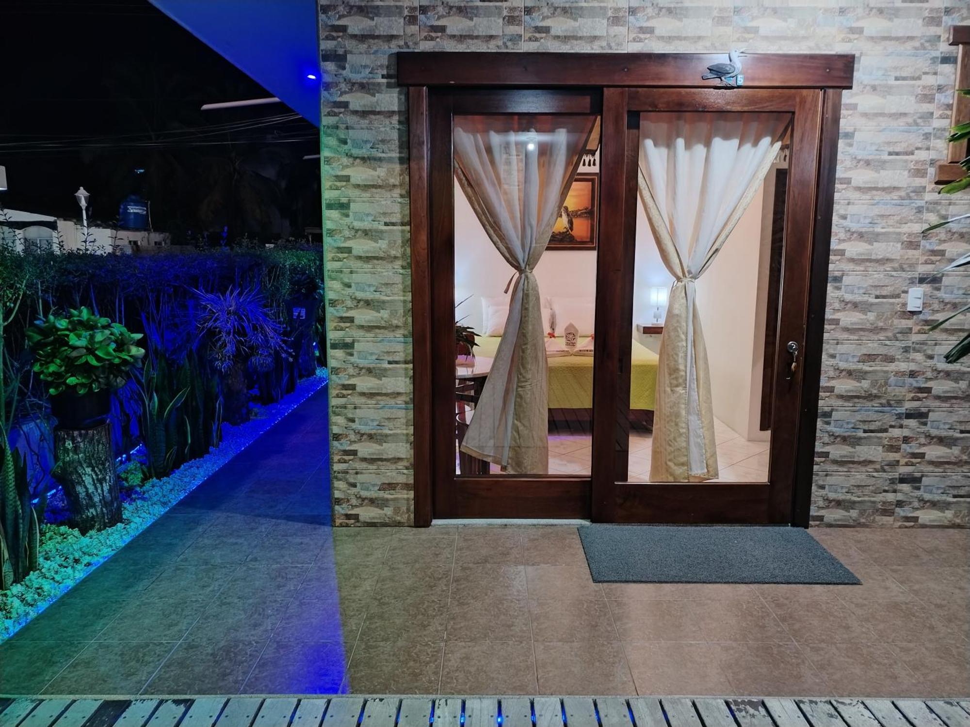Hotel Starfish Puerto Villamil Kültér fotó