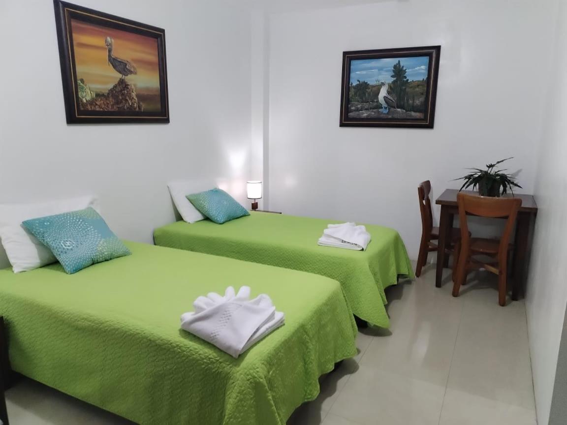 Hotel Starfish Puerto Villamil Kültér fotó