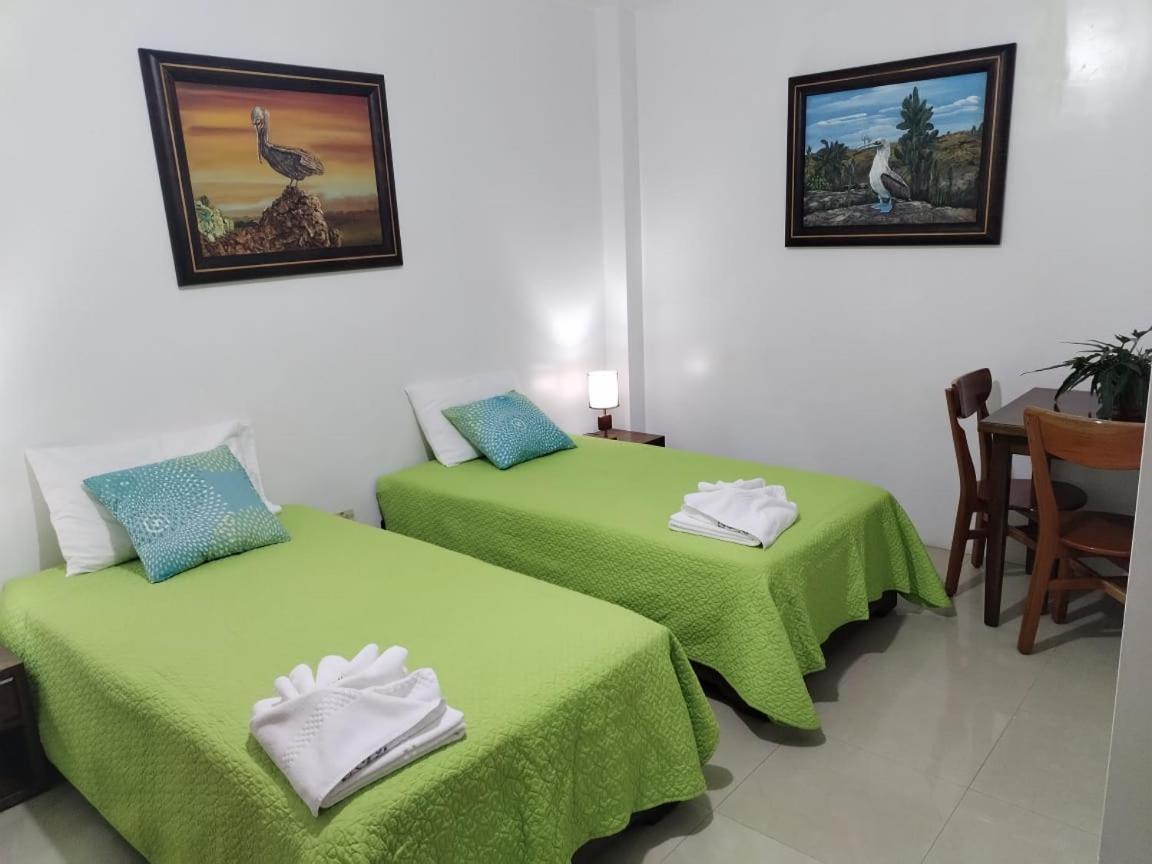 Hotel Starfish Puerto Villamil Kültér fotó