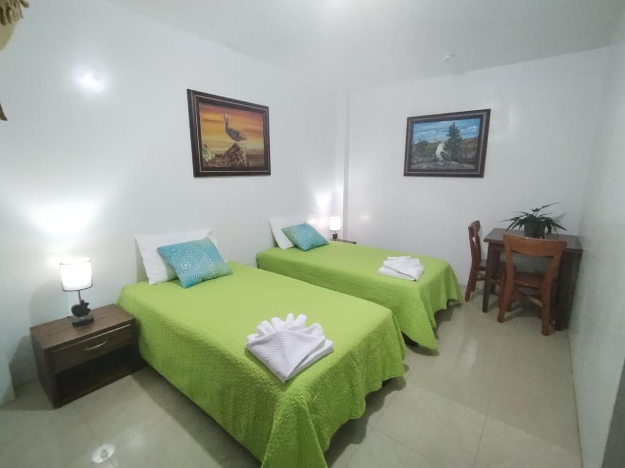 Hotel Starfish Puerto Villamil Kültér fotó