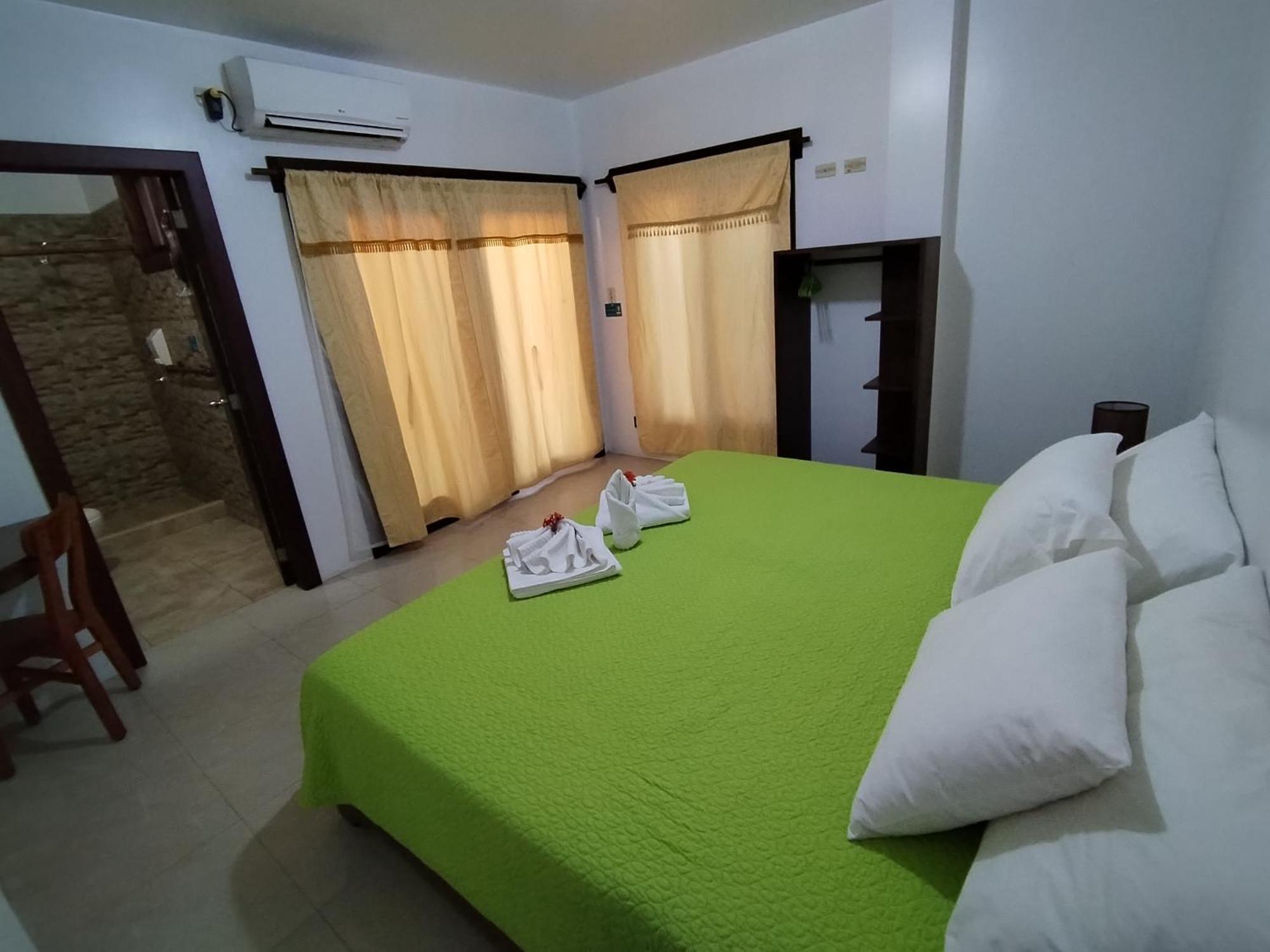 Hotel Starfish Puerto Villamil Kültér fotó